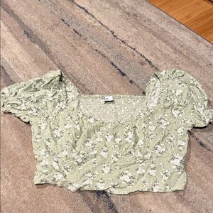 Hollister Light Green Floral Puff Sleeve Top